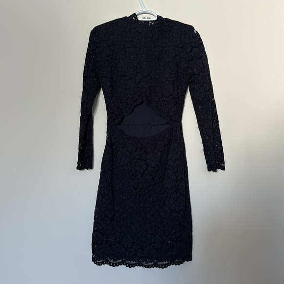 H&M navy lace dress - Picture 2 of 3